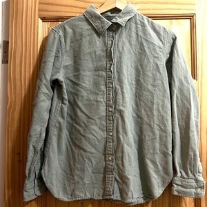 Uniqlo Women's Pale Green Button Down Flannel Shirt